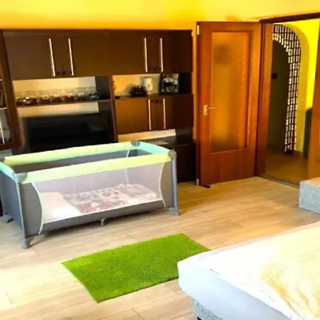 Sziszi Nyaralohaz Balatonszarszo